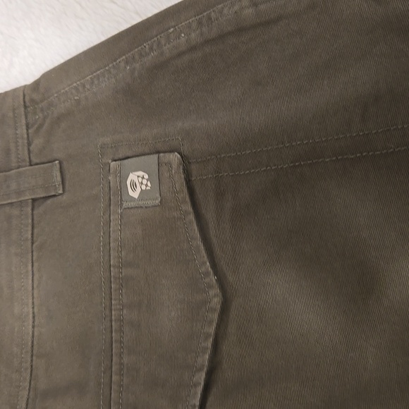 Mountain Hardware Men's Brown Shorts - Picture 13 of 15